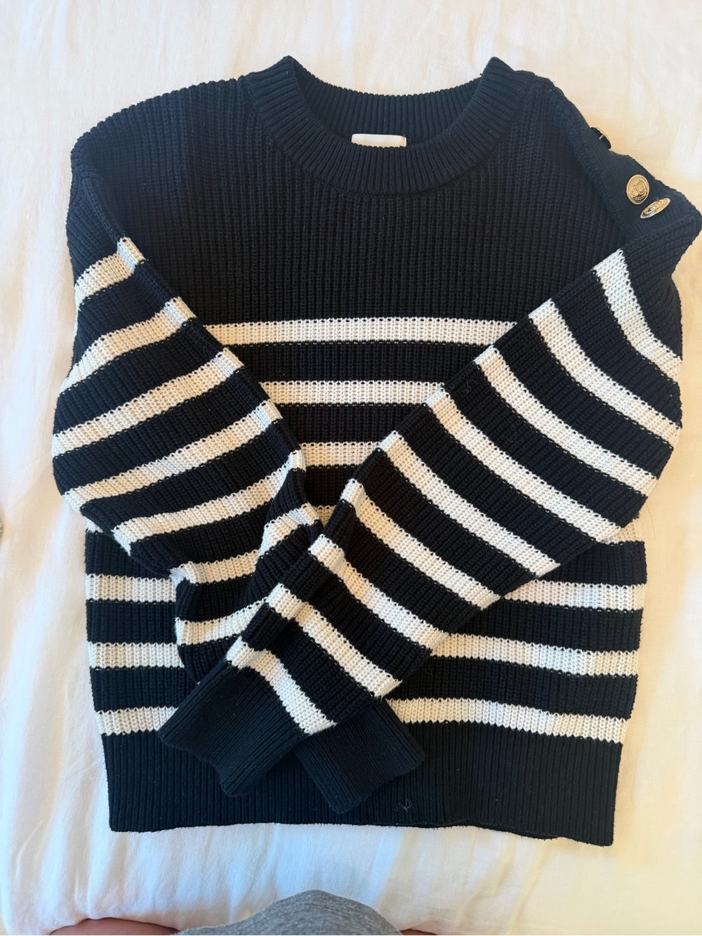 H&M Striped Black and White Crewneck Sweater